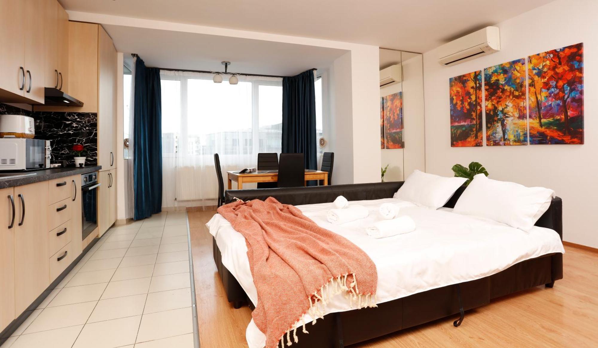 Enchanting Retreat - Historic Old Town - Pet-Friendly Haven - Steps From Unirii Bükreş Dış mekan fotoğraf