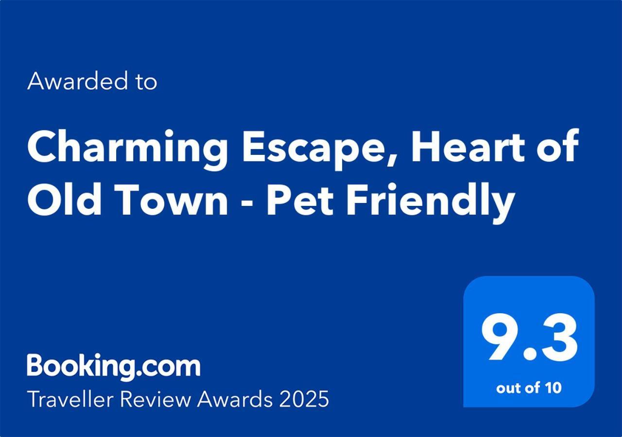 Enchanting Retreat - Historic Old Town - Pet-Friendly Haven - Steps From Unirii Bükreş Dış mekan fotoğraf